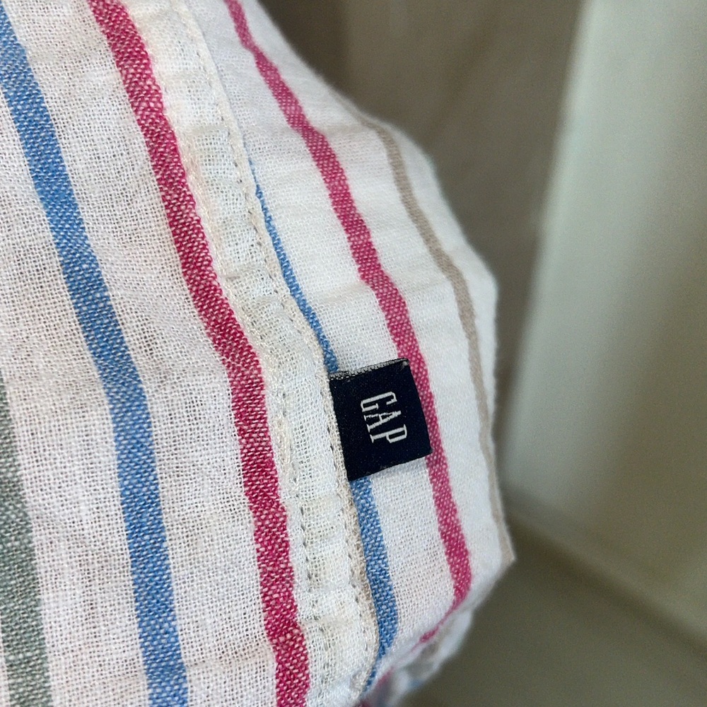 GAP MULTI COLOR BUTTON DOWN TOP - image 4